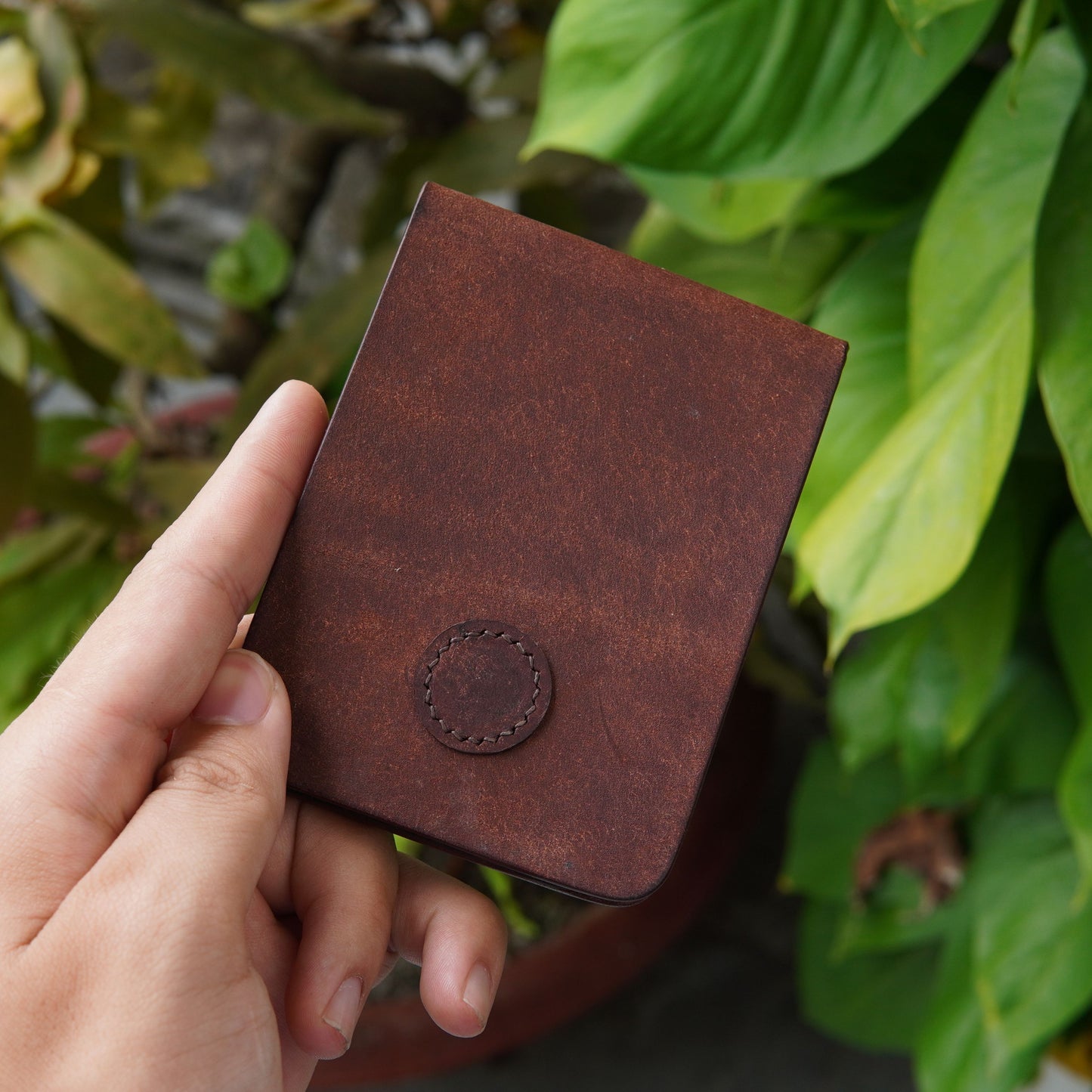 Pueblo Leather Wallet, Handmade Full Grain Leather Wallet: Minimalist Card Holder,Magnetic minimal wallet