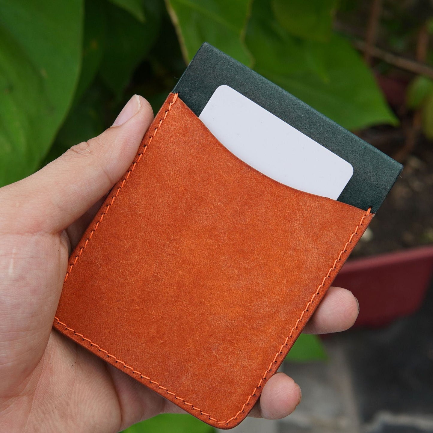 Pueblo Leather Wallet, Handmade Full Grain Leather Wallet: Minimalist Card Holder,Magnetic minimal wallet